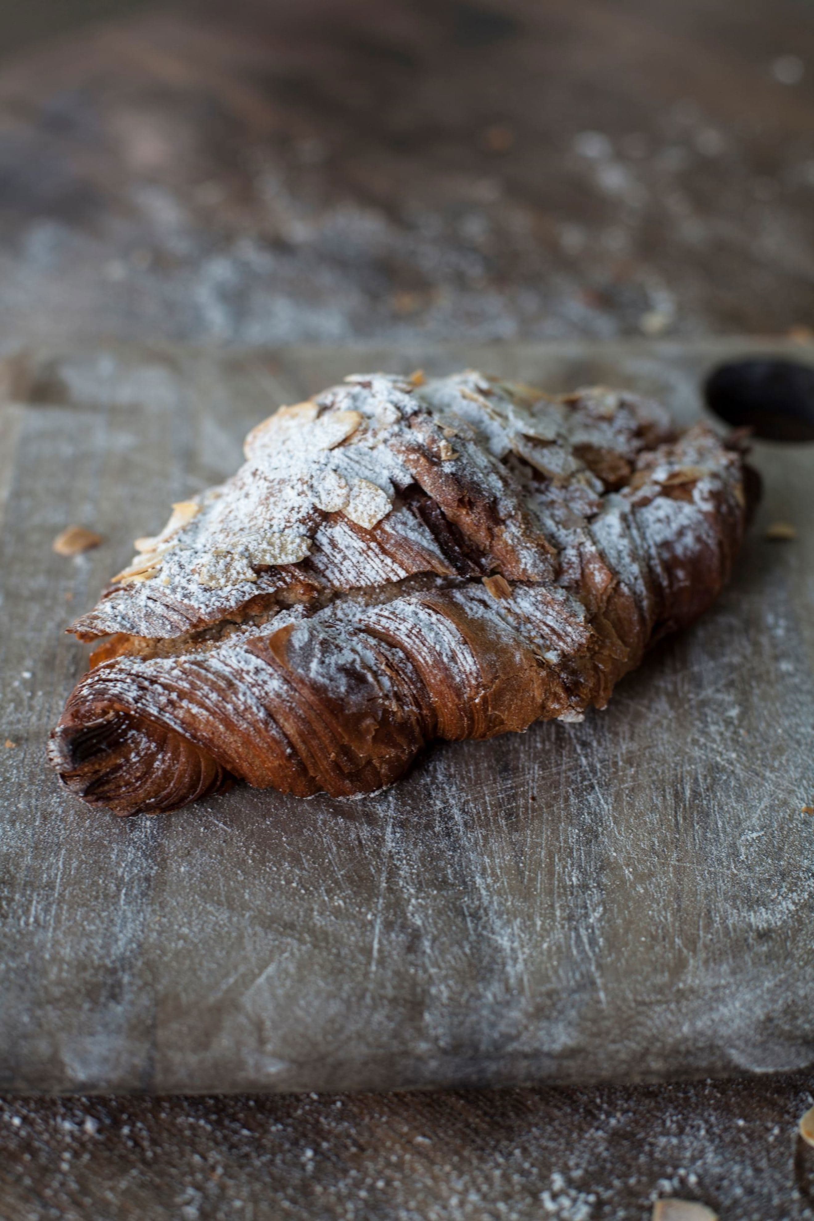 Pastry: Croissant - Almond - BF